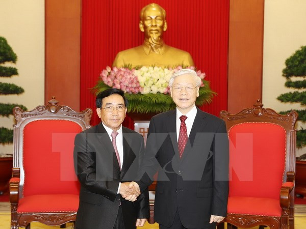 Party chief Nguyen Phu Trong welcomes Laos Vice President ảnh 1