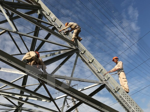 Nearly 135 trillion VND invested in power projects in 2016 ảnh 1