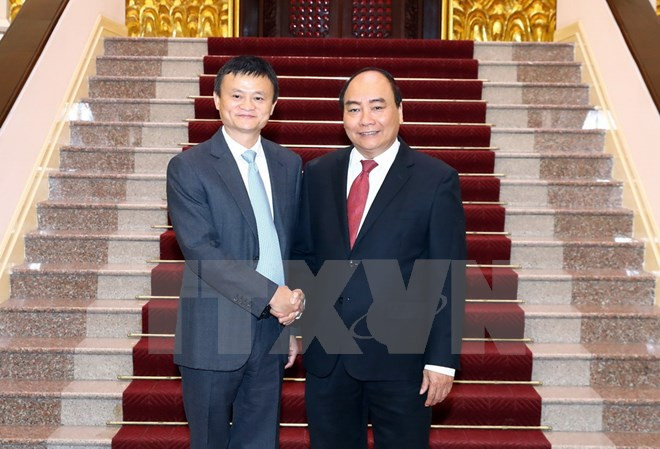 PM Nguyen Xuan Phuc welcomes Alibaba Chairman Jack Ma ảnh 1