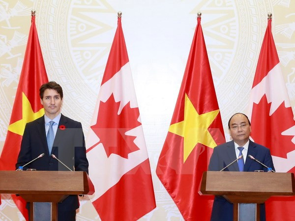 Vietnamese, Canadian PMs co-chair press conference ảnh 1