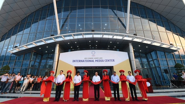 Foreign reporters satisfied with APEC 2017 int’l media centre ảnh 1 Foreign reporters satisfied with APEC 2017 int’l media centre ảnh 1