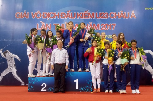 Vietnam ranks third at Asian U23 Fencing Championships ảnh 1