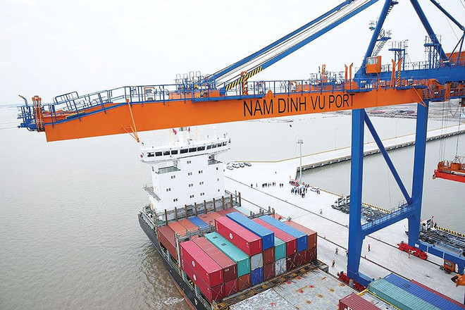 Nam Dinh Vu deep-water port records high productivity ảnh 1