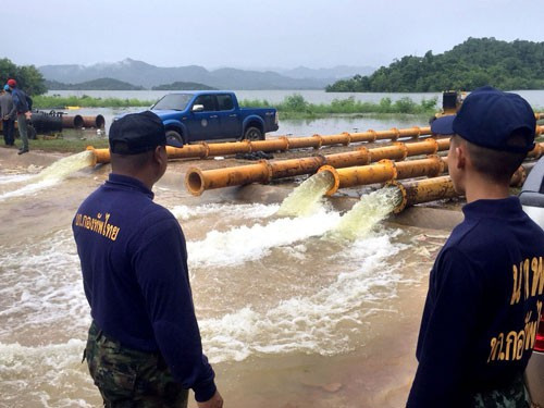 Thailand faces extensive floods due to heavy rain ảnh 1