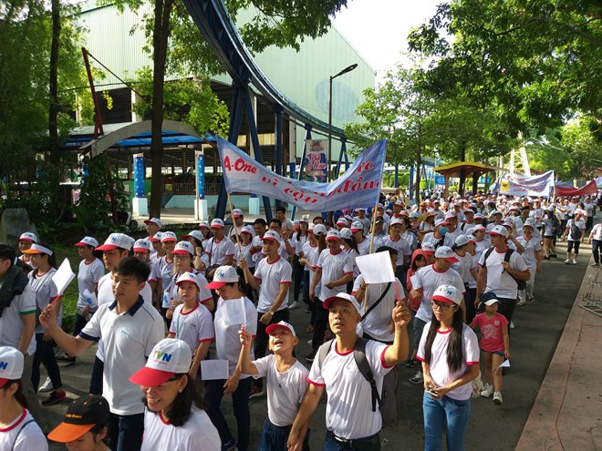 HCM City: Over 5,000 walk for AO victims, disabled ảnh 1 HCM City: Over 5,000 walk for AO victims, disabled ảnh 1