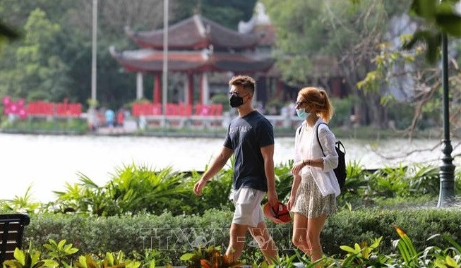 Tourism rebound drives Vietnam’s post-pandemic economic recovery: Singaporean daily ảnh 1