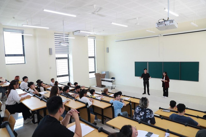 Universities urged to attract more foreign students ảnh 1