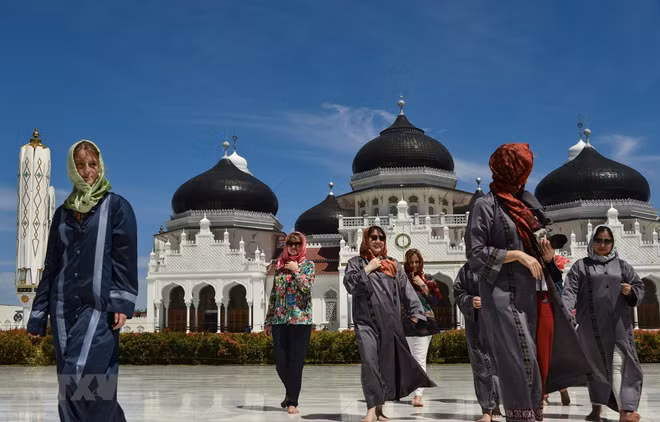 Indonesia to offer incentives to tourism to counter Covid-19 impact ảnh 1