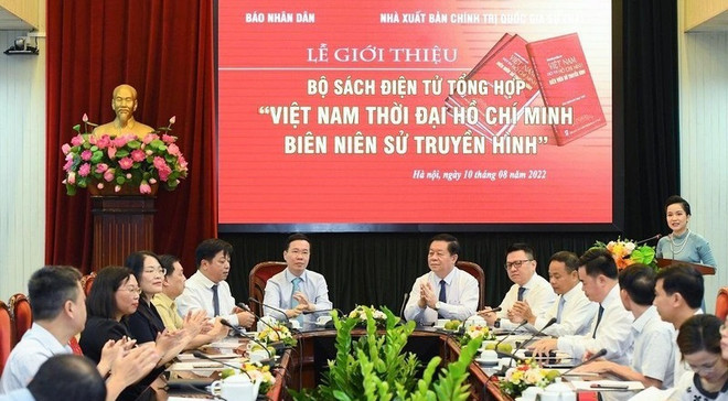 E-book “Vietnam in the Ho Chi Minh Era - A Television History” debuts ảnh 1