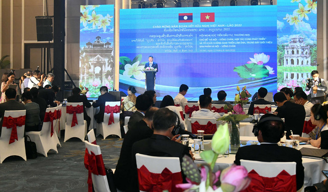 Hanoi, Vientiane promote cooperation in investment, trade, tourism ảnh 1