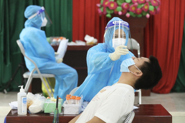 Hanoi regulates COVID-19 testing, monitoring, quarantine for returnees ảnh 1