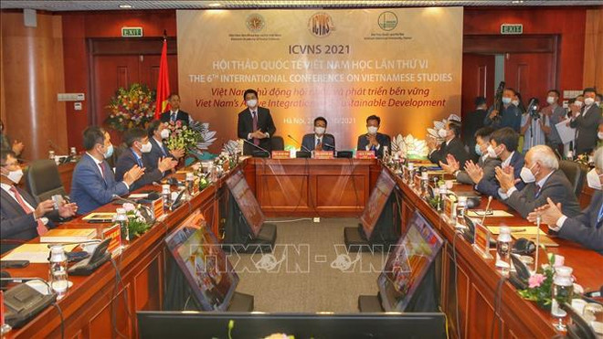 Vietnam’s integration, development spotlighted at int’l conference ảnh 1