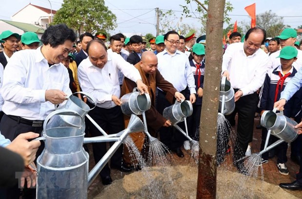 Tree planting - a traditional custom in Lunar New Year festival ảnh 2 Tree planting - a traditional custom in Lunar New Year festival ảnh 2