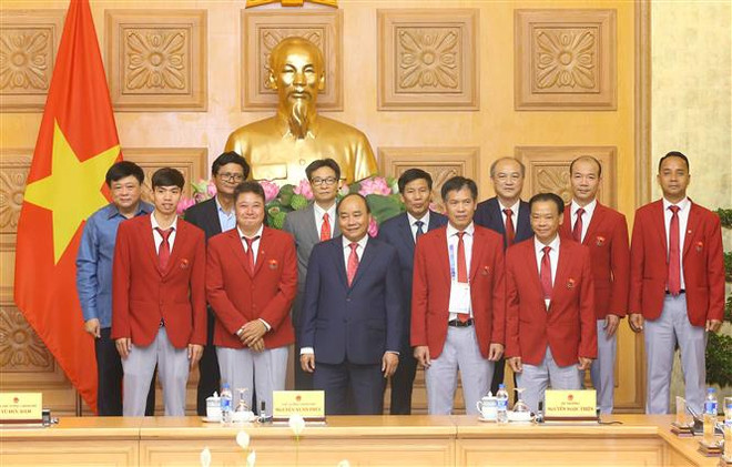 PM meets Vietnam’s sports delegation to ASIAD 2018 ảnh 1