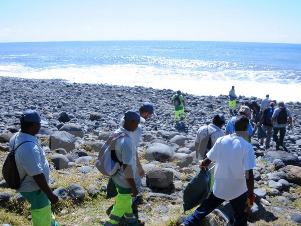 Search for MH370 debris halted in Reunion island ảnh 1 Search for MH370 debris halted in Reunion island ảnh 1