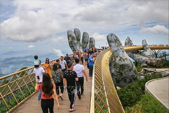 Laos tourists to Vietnam soar by 117% ảnh 1