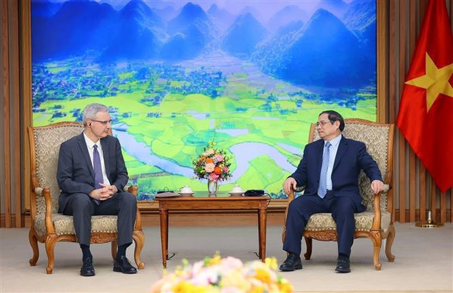 Vietnam always considers France a priority partner: PM ảnh 2