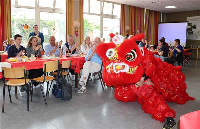 “Tet in Summer” held in Belgium to raise funds for Vietnamese poor children ảnh 2