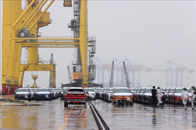 Means of transportation, parts, accessories export to near 13.7 billion USD this year ảnh 1