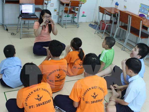 Disabled women, children in Thanh Hoa assisted by Germany ảnh 1