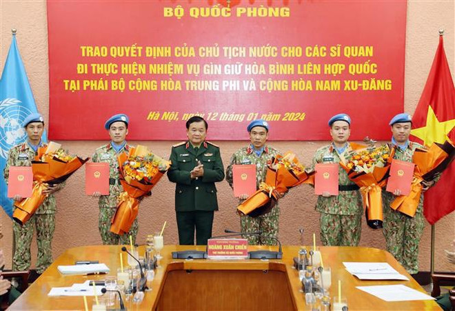 Five Vietnamese officers assigned to join UN peacekeeping mission ảnh 1