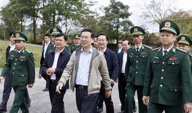 President pays pre-Tet visit, extends wishes to Nghe An province ảnh 2