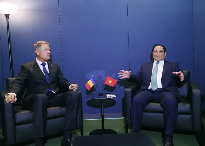 Romanian newspapers feature PM Chinh’s visit ảnh 1