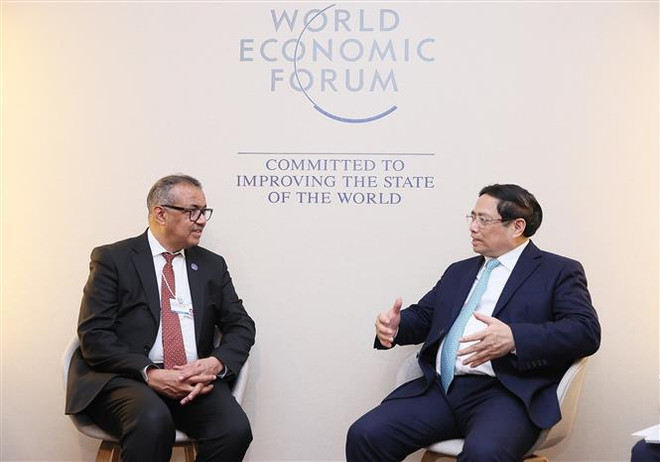 PM busy with bilateral meetings on WEF-54 sidelines in Davos ảnh 4