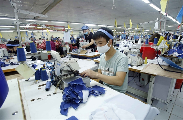 Textile and garment production struggles due to lack of fabric ảnh 1 Textile and garment production struggles due to lack of fabric ảnh 1