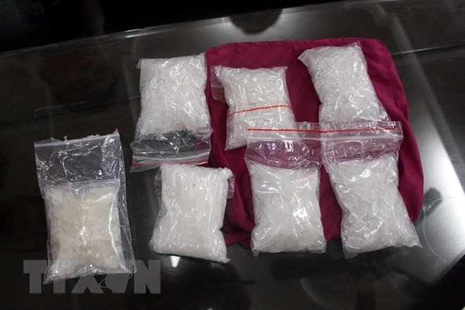 Lao Cai police arrest meth traffickers ảnh 1