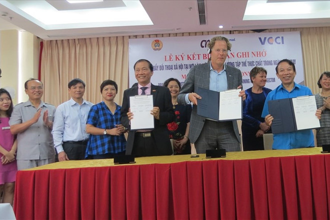 Garment sector works to promote social dialogue ảnh 1