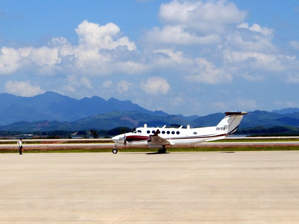 Van Don International Airport welcomes first plane ảnh 1