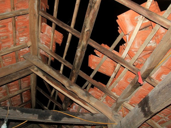 Typhoon Son Tinh weakens to low pressure ảnh 1