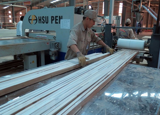 Timber sector asked to closely track US-China trade war ảnh 1