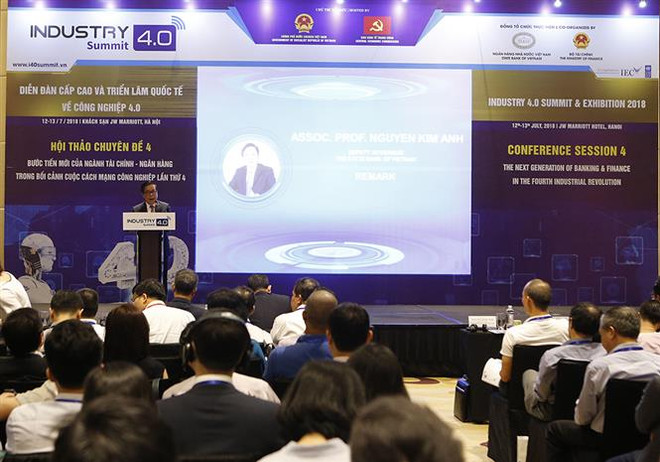 New strides in finance-banking in spotlight at Industry 4.0 Summit ảnh 1