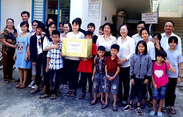 Da Nang Fatherland Front assists poor people ảnh 1