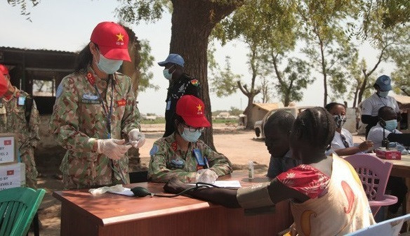 Vietnamese doctors in South Sudan help level-1 field hospitals respond to monkeypox ảnh 1