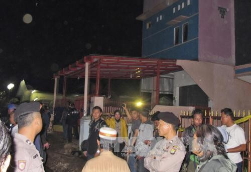 Indonesian police evacuates Jakarta’s outskirts due to bomb ảnh 1