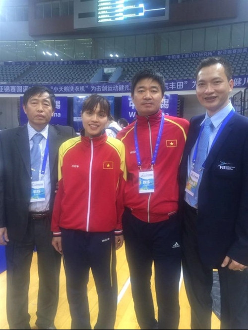 Vietnamese fencers grab Olympic tickets ảnh 1