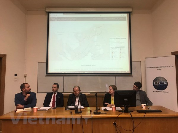 Seminar on East Sea, Asia-Pacific security in Poland ảnh 1