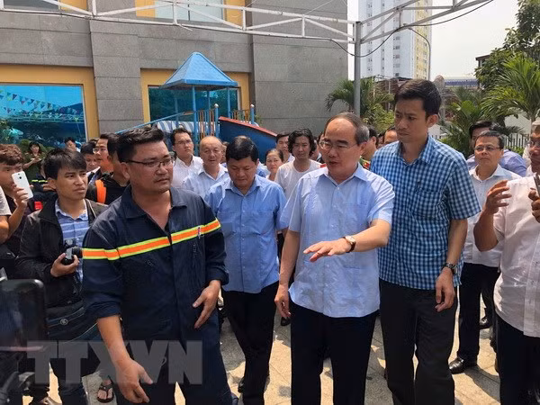 HCM City leader asks apartment fire checks after Carina Plaza visit ảnh 1