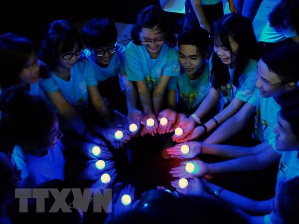 EVN Hanoi supports Earth Hour 2018 ảnh 1