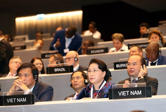 Top legislator attends IPU-138 general debate on migrants, refugees ảnh 1
