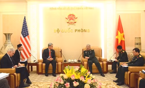 Vietnam, US cooperate to address post-war aftermath ảnh 1