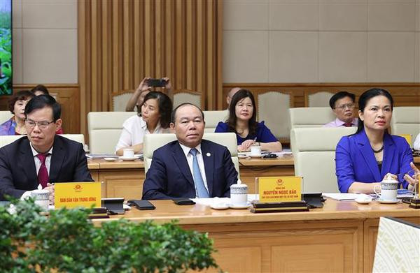 PM chairs forum on digital transformation role in collective economy, cooperatives ảnh 2