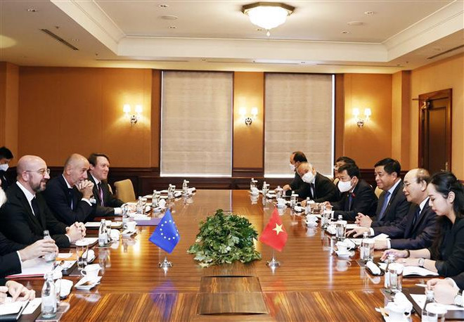 President meets foreign leaders attending state funeral of late Japanese PM ảnh 2