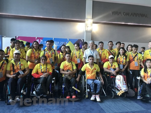 Vietnamese athletes arrive in Indonesia for Asian Para Games ảnh 1 Vietnamese athletes arrive in Indonesia for Asian Para Games ảnh 1