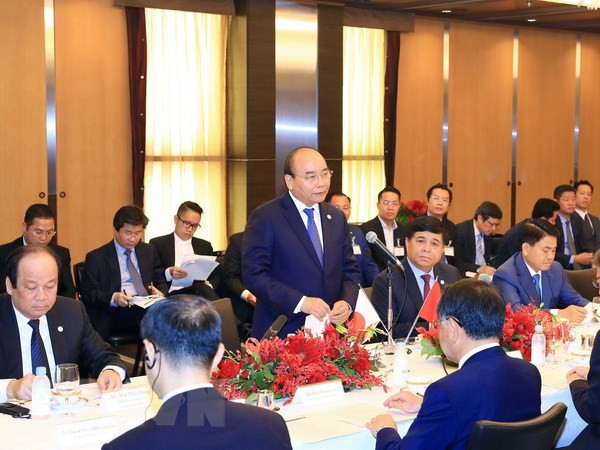 PM talks with Japanese real estate, financial firms ảnh 1