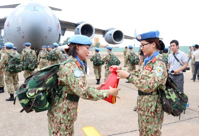 Send-off ceremony for peacekeeping field hospital staffers ảnh 1