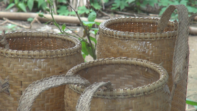 Artisan carries on Raglai traditional craft ảnh 2